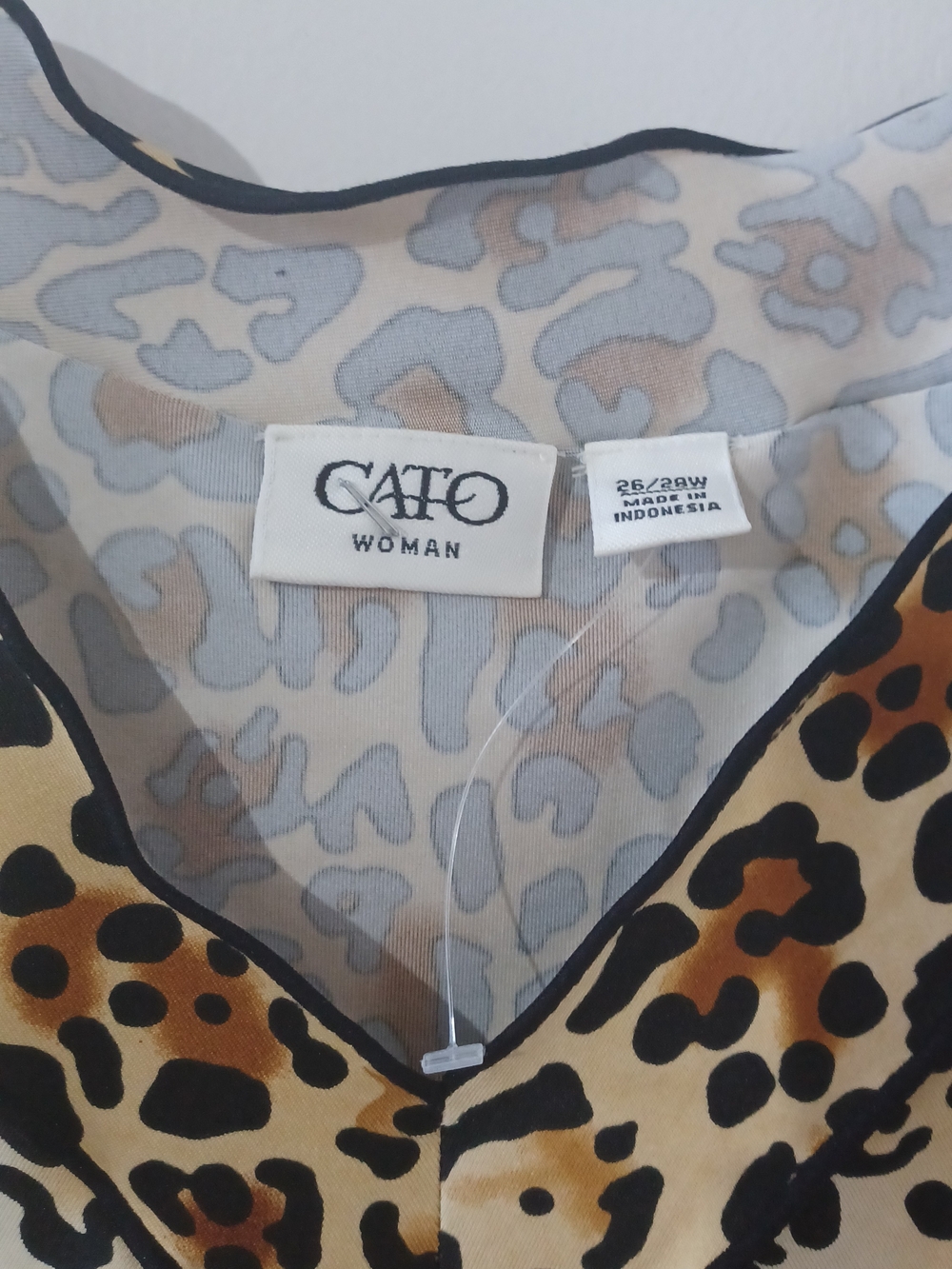 Cato Women's Leopard Print Sleeveless V-Neck Top - Tan/Black - Picture 3 of 3